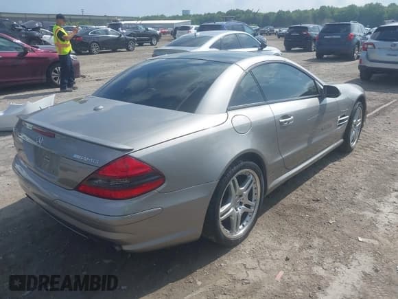 ✅ 2007 Mercedes-Benz SL 55/63 AMG • VIN: WDBSK72F47F134092 • Лот: 42376621. Опубликован ранее на IAAI с пробегом 77 827 миль. Бесплатный доступ к архиву аукционных продаж из США и подробный отчёт об истории автомобиля на DreamBid. Изображение 4.