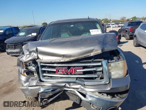 ✅ 2012 GMC Sierra 1500 SLE • VIN: 3GTP1VE05CG288020 • Лот: 43579103. Опубликован ранее на IAAI с пробегом 253 598 миль. Бесплатный доступ к архиву аукционных продаж из США и подробный отчёт об истории автомобиля на DreamBid. Изображение 6.