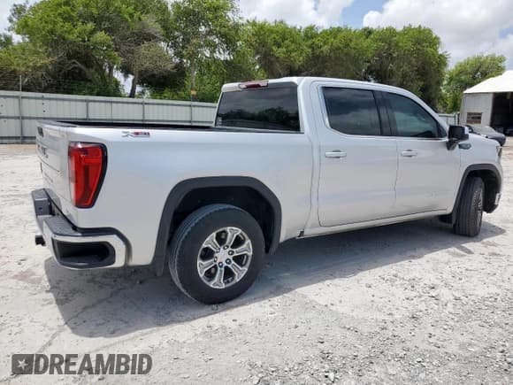 ✅ 2022 GMC Sierra 1500 SLE • VIN: 3GTUUBED4NG623878 • Лот: 64321045. Опубликован ранее на Copart с пробегом 71 983 миль. Бесплатный доступ к архиву аукционных продаж из США и подробный отчёт об истории автомобиля на DreamBid. Изображение 3.