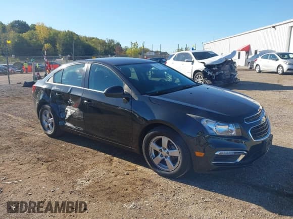 ✅ 2016 Chevrolet Cruze LT • VIN: 1G1PE5SB3G7165823 • Lot: 43393094. Listed on IAAI with 68,339 mi. Free auction sales archive from the USA and detailed vehicle history report at DreamBid. Image 1.