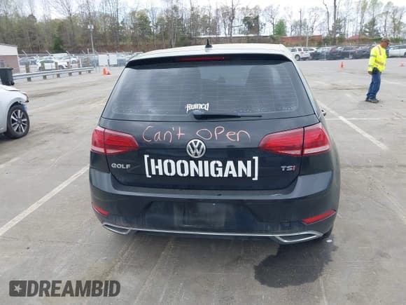 ✅ 2018 Volkswagen Golf S • VIN: 3VWG17AU9JM255716 • Lot: 41909942. Listed on IAAI with 66,696 mi. Free auction sales archive from the USA and detailed vehicle history report at DreamBid. Image 16.