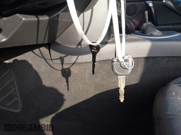 ✅ 2006 Mazda MX-5 Miata Touring • VIN: JM1NC25F360102939 • Lot: 41194656. Wystawiony na IAAI z przebiegiem 83 592 mil. Bezpłatny archiwum sprzedaży aukcyjnych z USA i szczegółowy raport historii pojazdu na DreamBid. Zdjęcie 11.