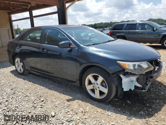 2014 Toyota Camry L z VIN 4T1BF1FK2EU749996, wystawiony jako Copart lot #65097765 z przebiegiem 94 797 mil mil oraz Szkoda całkowita • Salvage title. Historia ofert i sprzedaży dostępna na DreamBid. Obrazek 4.