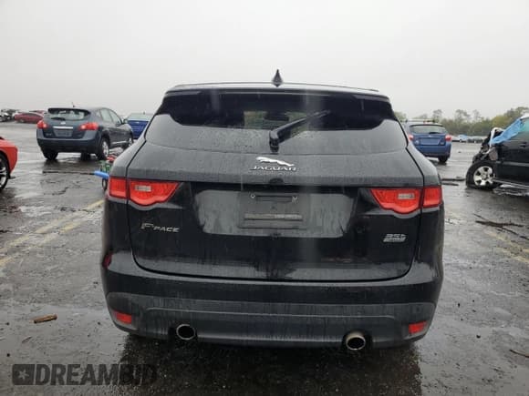 ✅ 2017 Jaguar F-Pace 35t • VIN: SADCS2BV0HA899402 • Lot: 72401724. Wystawiony na Copart z przebiegiem 215 624 mil. Bezpłatny archiwum sprzedaży aukcyjnych z USA i szczegółowy raport historii pojazdu na DreamBid. Zdjęcie 6.