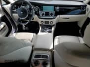 ✅ 2015 Rolls-Royce Wraith • VIN: SCA665C56FUX85257 • Lot: 82231205. Wystawiony na Copart z przebiegiem 50 918 mil. Bezpłatny archiwum sprzedaży aukcyjnych z USA i szczegółowy raport historii pojazdu na DreamBid. Zdjęcie 8.