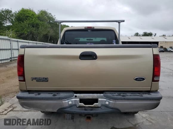 ✅ 2000 Ford F-250 XL • VIN: 1FTNW21F8YED04548 • Lot: 53504655. Listed on Copart with 237,741 mi. Free auction sales archive from the USA and detailed vehicle history report at DreamBid. Image 6.