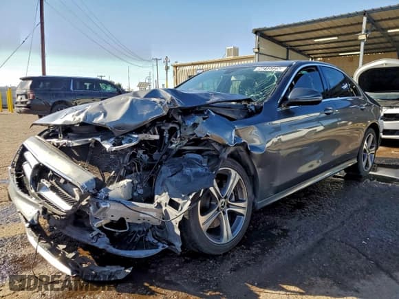 ✅ 2018 Mercedes-Benz E 300 • VIN: WDDZF4JB4JA387814 • Lot: 94215725. Listed on Copart with 82,174 mi. Free auction sales archive from the USA and detailed vehicle history report at DreamBid. Image 1.