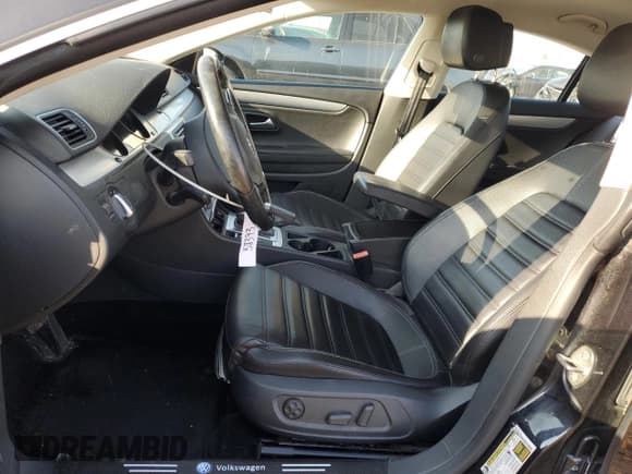 ✅ 2014 Volkswagen CC Sport • VIN: WVWBN7AN2EE526928 • Лот: 63263095. Опубликован ранее на Copart с пробегом 172 911 миль. Бесплатный доступ к архиву аукционных продаж из США и подробный отчёт об истории автомобиля на DreamBid. Изображение 7.