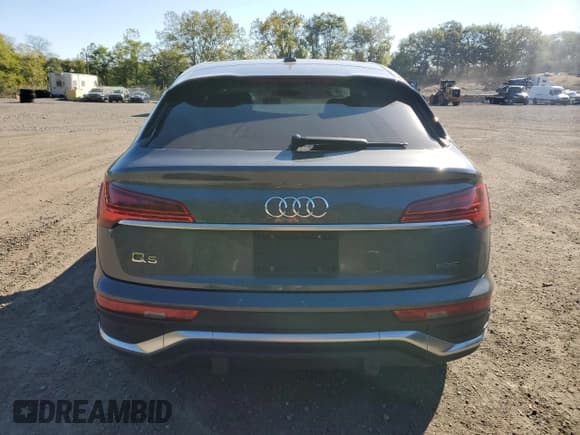 ✅ 2022 Audi Q5 Sportback S line Premium Plus • VIN: WA15AAFY1N2124001 • Lot: 92029655. Listed on Copart with 27,727 mi. Free auction sales archive from the USA and detailed vehicle history report at DreamBid. Image 6.