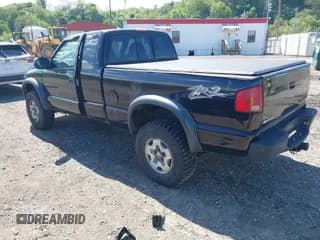 ✅ 2002 Chevrolet S-10 LS • VIN: 1GCCT19W228251043 • Лот: 42224315. Опубликован ранее на IAAI с пробегом 113 916 миль. Бесплатный доступ к архиву аукционных продаж из США и подробный отчёт об истории автомобиля на DreamBid. Изображение 3.