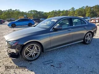 ✅ 2018 Mercedes-Benz E 400 • VIN: WDDZF6GB9JA396690 • Lot: 90143765. Wystawiony na Copart z przebiegiem 89 665 mil. Bezpłatny archiwum sprzedaży aukcyjnych z USA i szczegółowy raport historii pojazdu na DreamBid. Zdjęcie 1.
