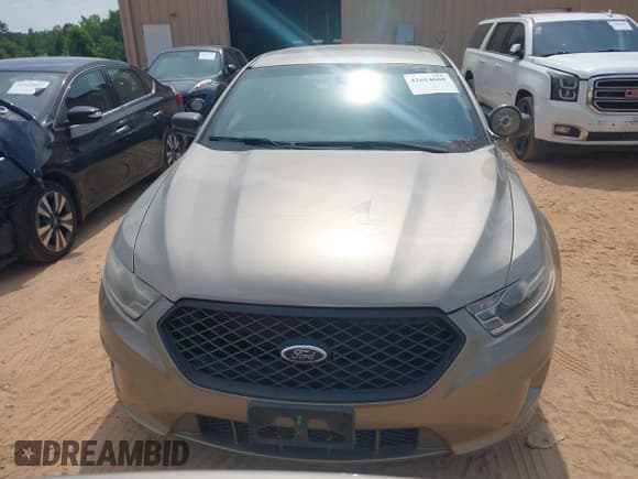 ✅ 2015 Ford Police Interceptor • VIN: 1FAHP2MK2FG135699 • Lot: 42614660. Listed on IAAI with 113,927 mi. Free auction sales archive from the USA and detailed vehicle history report at DreamBid. Image 12.