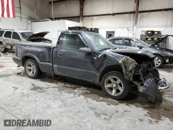 ✅ 2002 GMC Sonoma SLS • VIN: 1GTCS14WX28239250 • Лот: 46291075. Опубликован ранее на Copart с пробегом 186 402 миль. Бесплатный доступ к архиву аукционных продаж из США и подробный отчёт об истории автомобиля на DreamBid. Изображение 4.