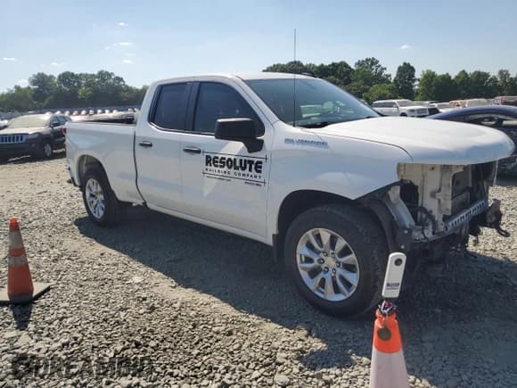✅ 2020 Chevrolet Silverado 1500 Custom • VIN: 1GCRWBEK6LZ223445 • Lot: 59949534. Wystawiony na Copart z przebiegiem 86 353 mil. Bezpłatny archiwum sprzedaży aukcyjnych z USA i szczegółowy raport historii pojazdu na DreamBid. Zdjęcie 4.