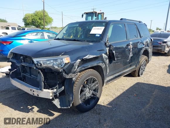 ✅ 2019 Toyota 4Runner SR5 • VIN: JTEBU5JR9K5714251 • Lot: 42248602. Wystawiony na IAAI z przebiegiem 64 925 mil. Bezpłatny archiwum sprzedaży aukcyjnych z USA i szczegółowy raport historii pojazdu na DreamBid. Zdjęcie 19.