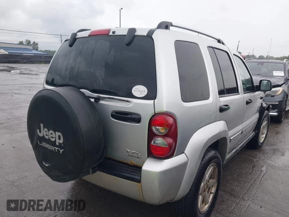 ✅ 2007 Jeep Liberty Limited • VIN: 1J4GL58K17W626957 • Lot: 42878539. Listed on IAAI with 135,952 mi. Free auction sales archive from the USA and detailed vehicle history report at DreamBid. Image 4.