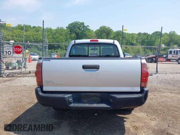 ✅ 2013 Toyota Tacoma • VIN: 5TFNX4CN5DX020824 • Lot: 42377895. Wystawiony na IAAI z przebiegiem 180 435 mil. Bezpłatny archiwum sprzedaży aukcyjnych z USA i szczegółowy raport historii pojazdu na DreamBid. Zdjęcie 16.