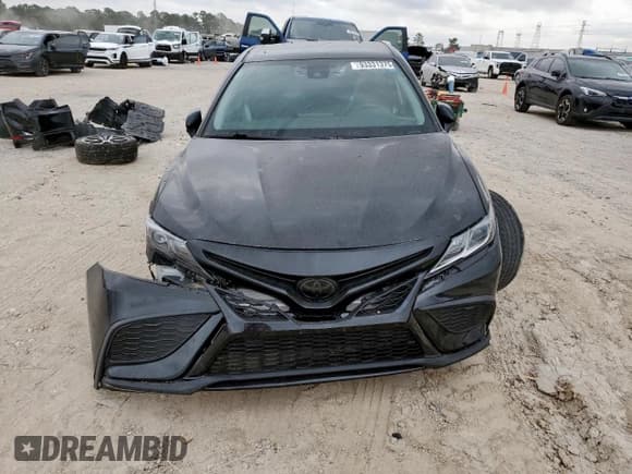 ✅ 2023 Toyota Camry SE • VIN: 4T1G11AKXPU744477 • Lot: 93331375. Wystawiony na Copart z przebiegiem 42 989 mil. Bezpłatny archiwum sprzedaży aukcyjnych z USA i szczegółowy raport historii pojazdu na DreamBid. Zdjęcie 5.