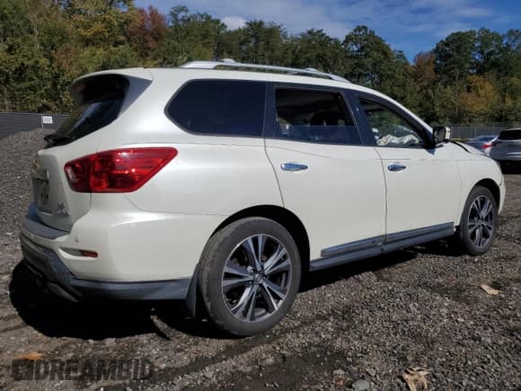 ✅ 2017 Nissan Pathfinder SL • VIN: 5N1DR2MM3HC900347 • Лот: 86840865. Опубликован ранее на Copart с пробегом 151 285 миль. Бесплатный доступ к архиву аукционных продаж из США и подробный отчёт об истории автомобиля на DreamBid. Изображение 3.