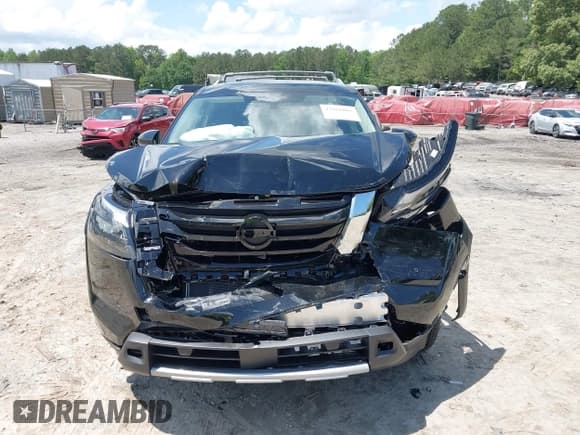 ✅ 2025 Nissan Pathfinder Platinum • VIN: 5N1DR3DH8SC224770 • Лот: 42261002. Опубликован ранее на IAAI с пробегом 1 026 миль. Бесплатный доступ к архиву аукционных продаж из США и подробный отчёт об истории автомобиля на DreamBid. Изображение 12.