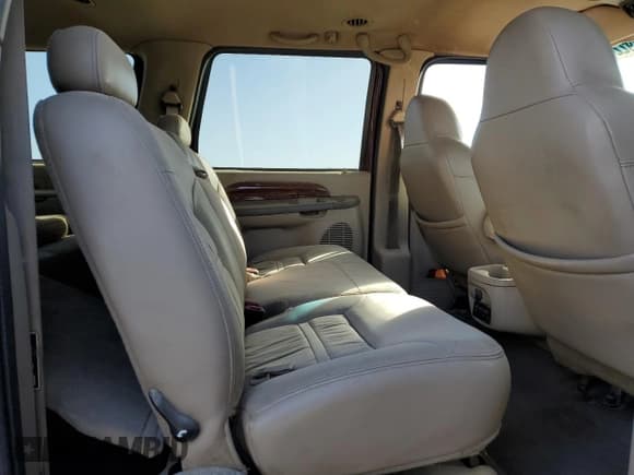 ✅ 2001 Ford Excursion Limited • VIN: 1FMNU42S01ED72891 • Lot: 89221445. Wystawiony na Copart z przebiegiem 16 990 mil. Bezpłatny archiwum sprzedaży aukcyjnych z USA i szczegółowy raport historii pojazdu na DreamBid. Zdjęcie 11.