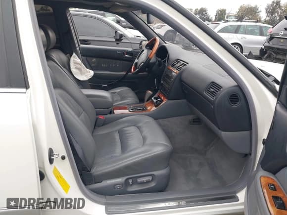 ✅ 1998 Lexus LS 400 • VIN: JT8BH28F4W0128982 • Лот: 42888791. Опубликован ранее на IAAI с пробегом 126 940 миль. Бесплатный доступ к архиву аукционных продаж из США и подробный отчёт об истории автомобиля на DreamBid. Изображение 5.