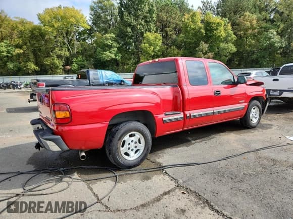 ✅ 2000 Chevrolet Silverado 1500 • VIN: 2GCEC19V2Y1195553 • Lot: 90279955. Wystawiony na Copart z przebiegiem 215 628 mil. Bezpłatny archiwum sprzedaży aukcyjnych z USA i szczegółowy raport historii pojazdu na DreamBid. Zdjęcie 3.