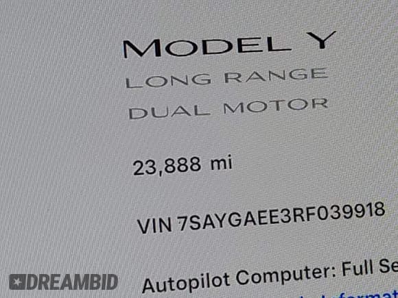 ✅ 2024 Tesla Model Y Long Range • VIN: 7SAYGAEE3RF039918 • Lot: 42245381. Wystawiony na IAAI z przebiegiem 23 888 mil. Bezpłatny archiwum sprzedaży aukcyjnych z USA i szczegółowy raport historii pojazdu na DreamBid. Zdjęcie 16.