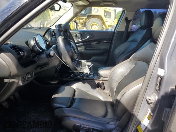 ✅ 2017 MINI Clubman Cooper S • VIN: WMWLU5C59H2C45806 • Lot: 85691645. Wystawiony na Copart z przebiegiem 116 281 mil. Bezpłatny archiwum sprzedaży aukcyjnych z USA i szczegółowy raport historii pojazdu na DreamBid. Zdjęcie 7.