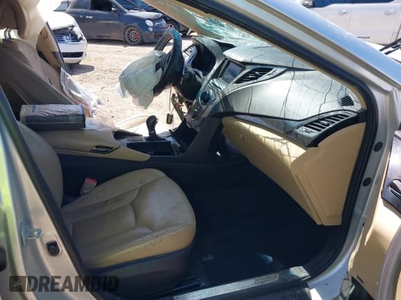 ✅ 2013 Hyundai Azera • VIN: KMHFH4JG5DA270875 • Lot: 41984735. Wystawiony na IAAI z przebiegiem Nie podano. Bezpłatny archiwum sprzedaży aukcyjnych z USA i szczegółowy raport historii pojazdu na DreamBid. Zdjęcie 5.