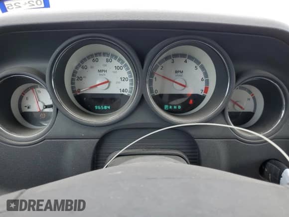 ✅ 2010 Dodge Challenger SE • VIN: 2B3CJ4DV1AH190039 • Lot: 76361104. Wystawiony na Copart z przebiegiem 96 584 mil. Bezpłatny archiwum sprzedaży aukcyjnych z USA i szczegółowy raport historii pojazdu na DreamBid. Zdjęcie 9.