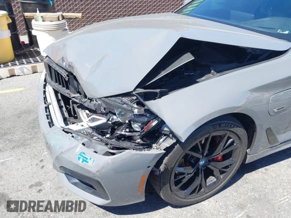 ✅ 2022 BMW 5 Series 530e • VIN: WBA13AG01NCH73041 • Lot: 43022960. Listed on IAAI with 58,219 mi. Free auction sales archive from the USA and detailed vehicle history report at DreamBid. Image 6.