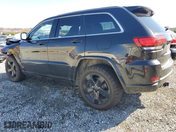 ✅ 2015 Jeep Grand Cherokee Altitude • VIN: 1C4RJFAG6FC102235 • Лот: 82431655. Опубликован ранее на Copart с пробегом 159 473 миль. Бесплатный доступ к архиву аукционных продаж из США и подробный отчёт об истории автомобиля на DreamBid. Изображение 2.