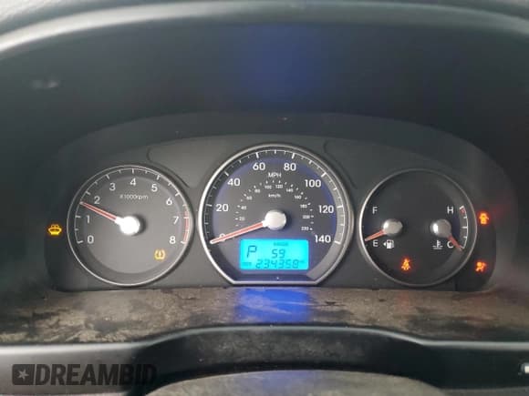 ✅ 2010 Hyundai Santa Fe Limited • VIN: 5NMSKDAG1AH340443 • Lot: 84179514. Listed on Copart with 234,358 mi. Free auction sales archive from the USA and detailed vehicle history report at DreamBid. Image 9.