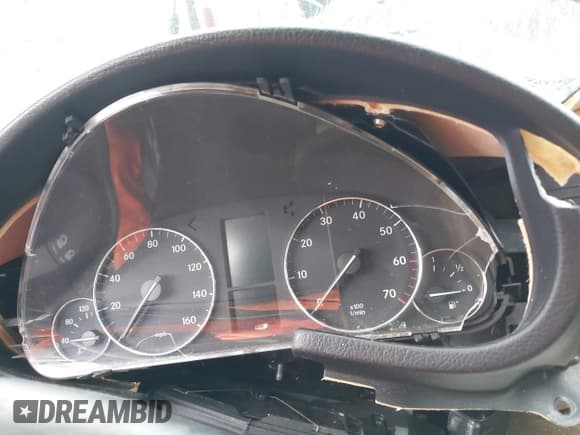 ✅ 2005 Mercedes-Benz C 320 • VIN: WDBRF64J85F605107 • Lot: 41470284. Wystawiony na IAAI z przebiegiem Nie podano. Bezpłatny archiwum sprzedaży aukcyjnych z USA i szczegółowy raport historii pojazdu na DreamBid. Zdjęcie 15.