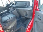 ✅ 2023 Ford Transit Cargo • VIN: 1FTYE1Y86PKB96268 • Lot: 41594911. Wystawiony na IAAI z przebiegiem 7 336 mil. Bezpłatny archiwum sprzedaży aukcyjnych z USA i szczegółowy raport historii pojazdu na DreamBid. Zdjęcie 5.