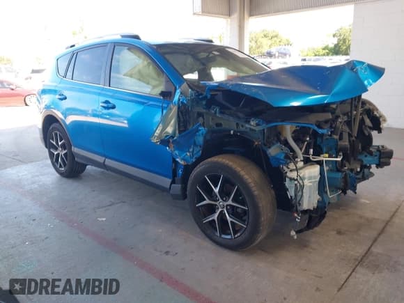 ✅ 2016 Toyota RAV4 SE • VIN: JTMNFREV6GJ072953 • Lot: 43499338. Wystawiony na IAAI z przebiegiem 79 932 mil. Bezpłatny archiwum sprzedaży aukcyjnych z USA i szczegółowy raport historii pojazdu na DreamBid. Zdjęcie 1.