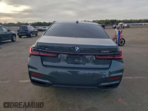 ✅ 2022 BMW 7 Series 750i xDrive • VIN: WBA7U2C03NCH46779 • Lot: 95719075. Wystawiony na Copart z przebiegiem 44 587 mil. Bezpłatny archiwum sprzedaży aukcyjnych z USA i szczegółowy raport historii pojazdu na DreamBid. Zdjęcie 6.