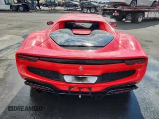 ✅ 2023 Ferrari 296 • VIN: ZFF99SLA5P0297632 • Lot: 86475965. Wystawiony na Copart z przebiegiem 5 225 mil. Bezpłatny archiwum sprzedaży aukcyjnych z USA i szczegółowy raport historii pojazdu na DreamBid. Zdjęcie 6.