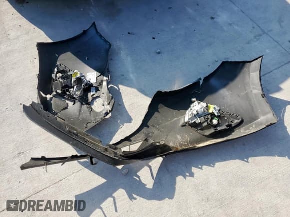 ✅ 2016 Mazda 3 i Sport • VIN: 3MZBM1K70GM238688 • Lot: 80641445. Wystawiony na Copart z przebiegiem 101 717 mil. Bezpłatny archiwum sprzedaży aukcyjnych z USA i szczegółowy raport historii pojazdu na DreamBid. Zdjęcie 12.