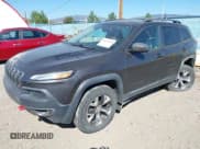 ✅ 2014 Jeep Cherokee Trailhawk • VIN: 1C4PJMBS7EW199070 • Lot: 43276765. Wystawiony na IAAI z przebiegiem 106 888 mil. Bezpłatny archiwum sprzedaży aukcyjnych z USA i szczegółowy raport historii pojazdu na DreamBid. Zdjęcie 17.