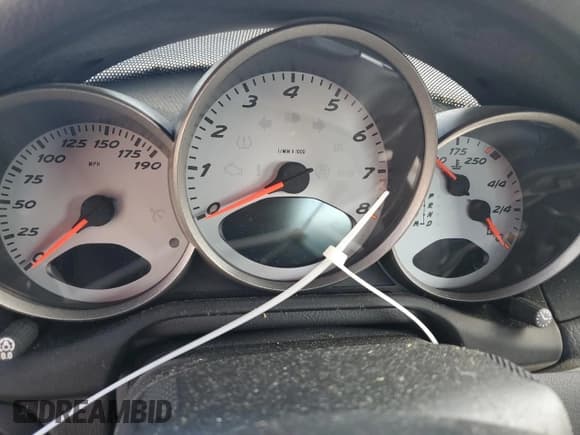 ✅ 2005 Porsche Boxster S • VIN: WP0CB29825U730665 • Lot: 74218244. Wystawiony na Copart z przebiegiem Nie podano. Bezpłatny archiwum sprzedaży aukcyjnych z USA i szczegółowy raport historii pojazdu na DreamBid. Zdjęcie 9.