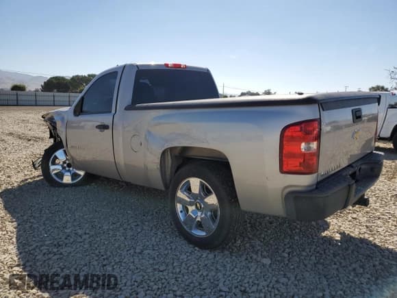✅ 2007 Chevrolet Silverado 1500 Work Truck • VIN: 1GCEC14X97Z612357 • Лот: 71553585. Опубликован ранее на Copart с пробегом 182 324 миль. Бесплатный доступ к архиву аукционных продаж из США и подробный отчёт об истории автомобиля на DreamBid. Изображение 2.