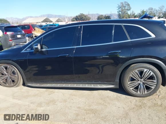 ✅ 2024 Mercedes-Benz EQS 450 • VIN: 4JGDM2EB7RA033236 • Lot: 41285544. Listed on IAAI with 8,141 mi. Free auction sales archive from the USA and detailed vehicle history report at DreamBid. Image 14.