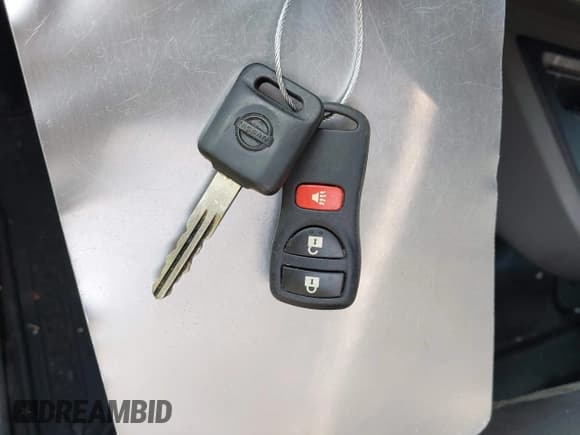 ✅ 2019 Nissan NV Cargo S • VIN: 1N6BF0KM4KN809737 • Lot: 42389856. Wystawiony na IAAI z przebiegiem 103 953 mil. Bezpłatny archiwum sprzedaży aukcyjnych z USA i szczegółowy raport historii pojazdu na DreamBid. Zdjęcie 11.