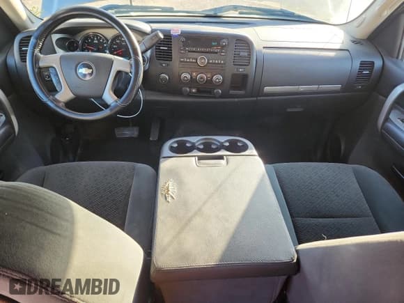 ✅ 2008 Chevrolet Silverado 1500 1LT • VIN: 3GCEK13358G255228 • Lot: 92281985. Listed on Copart with 186,916 mi. Free auction sales archive from the USA and detailed vehicle history report at DreamBid. Image 8.