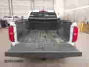 2015 Chevrolet Colorado 4WD Z71 z VIN 1GCGTCE36F1265552, wystawiony jako IAAI lot #42677201 z przebiegiem 168 895 mil mil oraz . Historia ofert i sprzedaży dostępna na DreamBid. Obrazek 17.