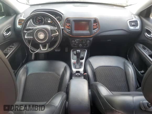 2020 Jeep Compass Altitude с VIN 3C4NJDBB8LT251770, выставлен на аукционе Copart как лот 68933835 с пробегом 88 937 миль миль и Списание • Salvage title. История ставок и продаж доступна на DreamBid. Изображение 8.