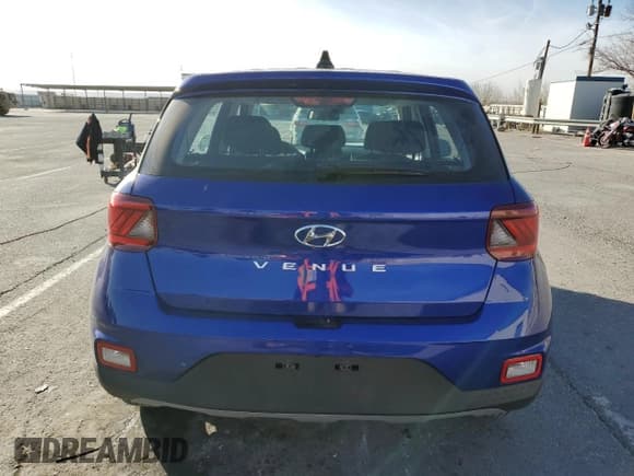 ✅ 2021 Hyundai Venue SE • VIN: KMHRB8A32MU063393 • Lot: 41581285. Listed on Copart with 7,574 mi. Free auction sales archive from the USA and detailed vehicle history report at DreamBid. Image 6.