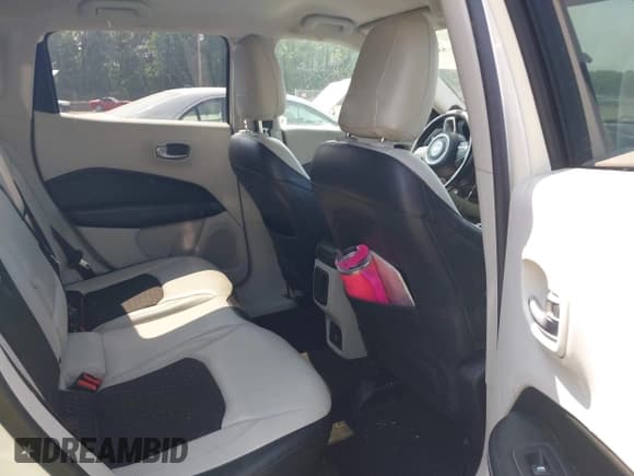 ✅ 2018 Jeep Compass Altitude • VIN: 3C4NJCBB8JT460689 • Lot: 42420868. Listed on IAAI with 115,981 mi. Free auction sales archive from the USA and detailed vehicle history report at DreamBid. Image 8.